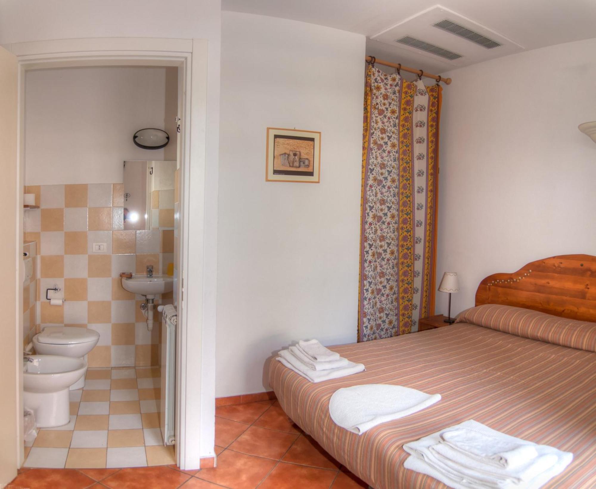 Agriturismo Ca' Di Trincia Pietra Ligure Chambre photo